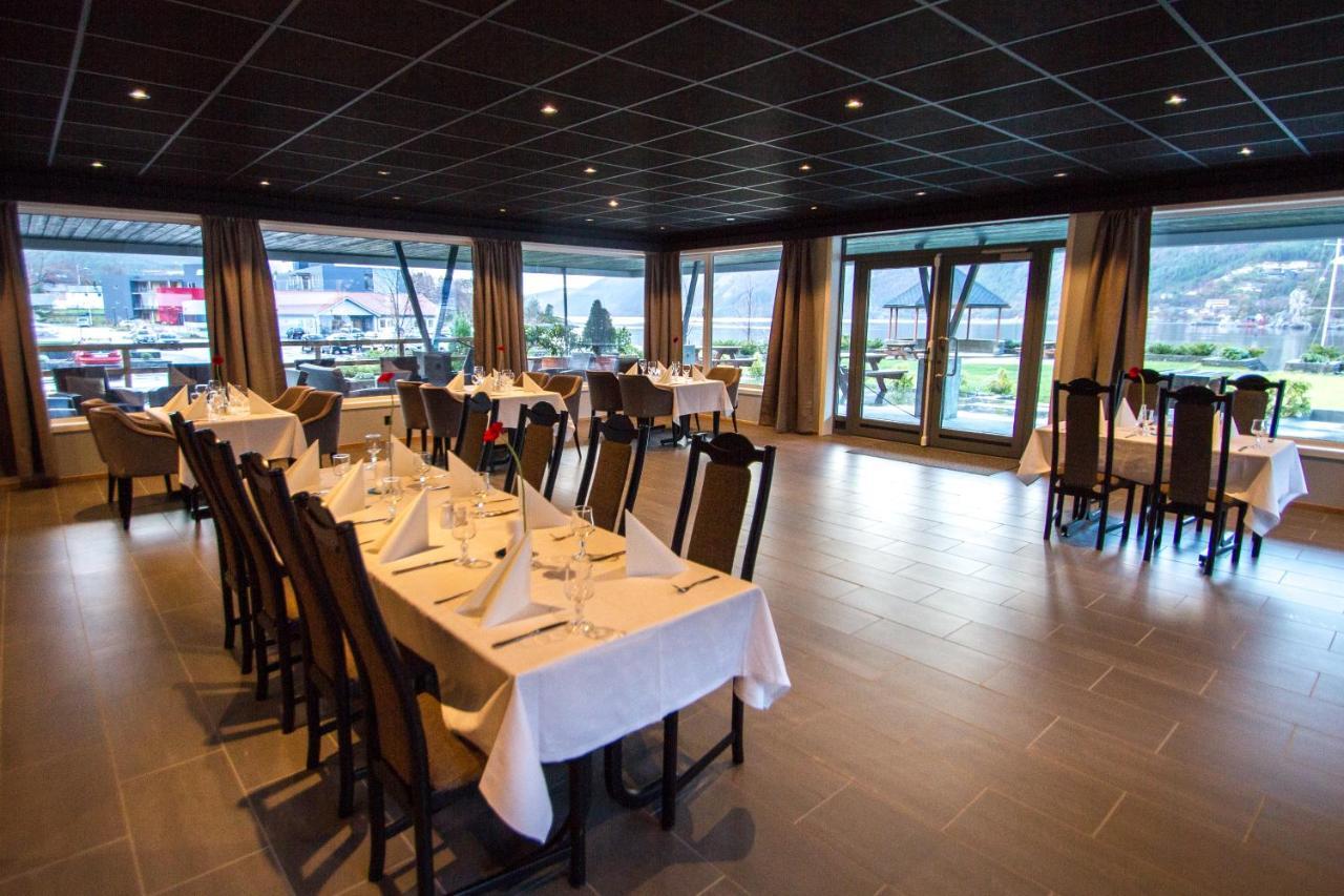 Bremanger Fjord Hotell Svelgen Exterior photo